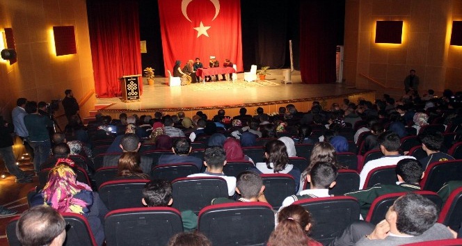 İstiklal Marşı’nın Kabulü ve Mehmet Akif Ersoy’u Anma Günü Kilis’te kutlandı