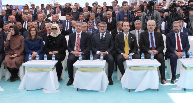 Fatih Erbakan babasının adı verilen bulvarın açışına katıldı