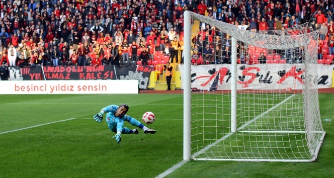 ÖZET İZLE: Eskişehirspor 2 - 4 Altınordu Maç Özeti ve Golleri İzle | Eskişehir Altınordu maçı kaç kaç bitti?