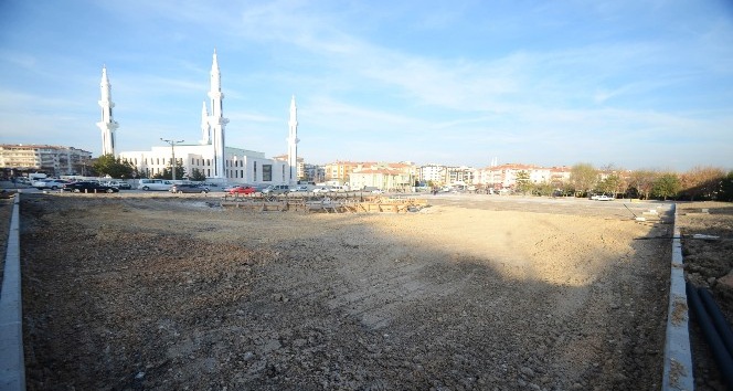 Pursaklar’a Selçuklu Meydanı yapılıyor