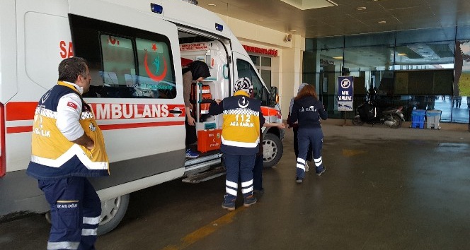 Düzce’de pansiyonda kalan 10 kız öğrenci karın ağrısı şikayeti ile hastaneye kaldırıldı