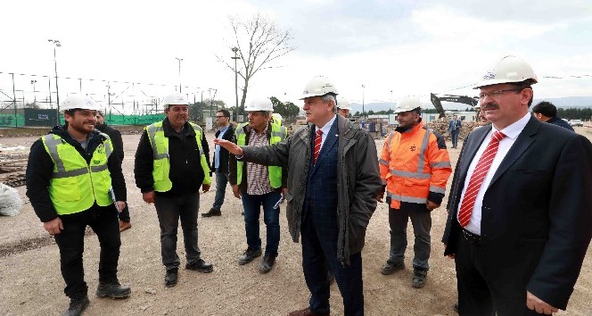 Başkan Karaosmanoğlu, kongre merkezini inceledi