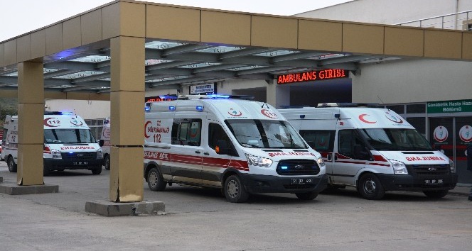 Trabzon Havalimanı’na acil iniş yapan uçaktaki hasta Kanuni Eğitim ve Araştırma Hastanesi’ne kaldırıldı
