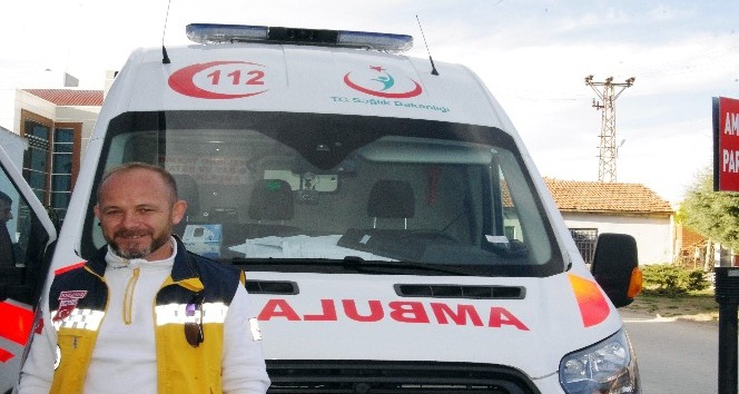 Oğlunun sözlerinden etkilendi, Mehmetçiğe destek için gönüllü oldu