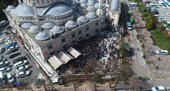 Hostes Eda Uslu son yolculuğuna uğurlandı