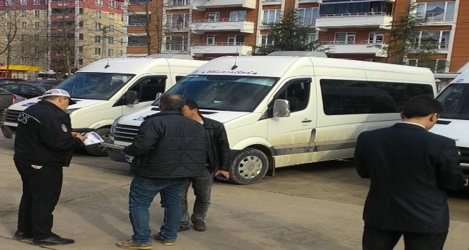 Fatsa’da polis okul servis araçlarını denetledi