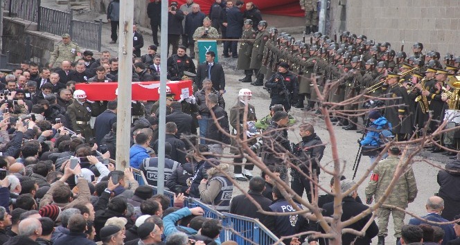 Cumhurbaşkanı Erdoğan, şehit teğmenin cenaze törenine katıldı