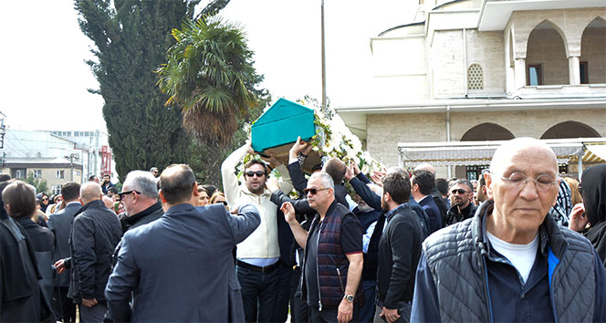 Düşen uçakta hayatını kaybeden Zeynep Coşkun son yolculuğuna uğurlandı