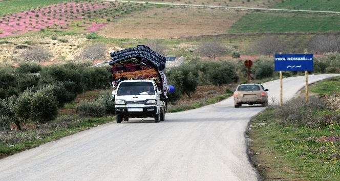 Afrin’de teröristlerden temizlenen köylere dönüş sürüyor