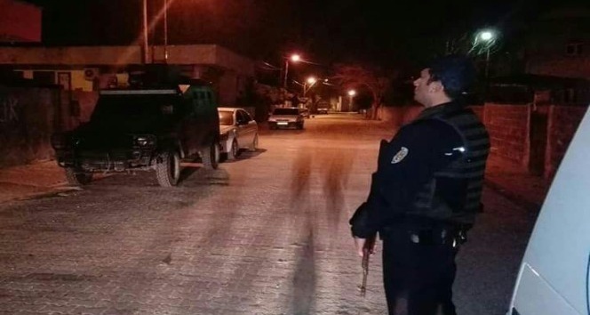 Adana’da terör örgütü propagandasına 15 gözaltı