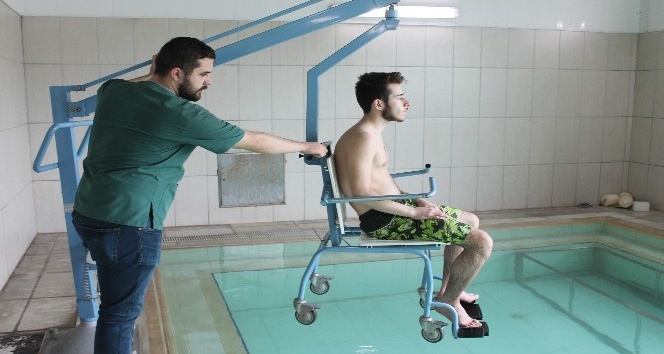 (Özel haber) Termal suyla uygulanan hidroterapi yöntemi felçli hastaların umudu oldu