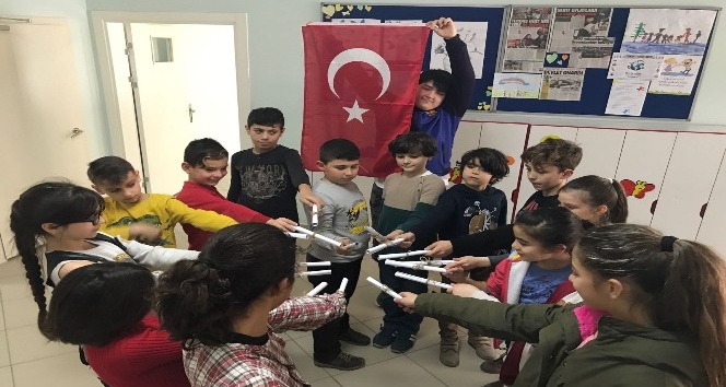 Öğrencilerden Mehmetçik’e duygusal mektup