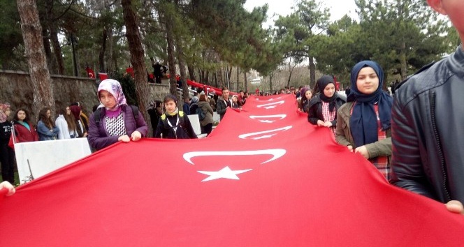 Zaferin 103. yılına 103 metre uzunluğunda Türk Bayrağı
