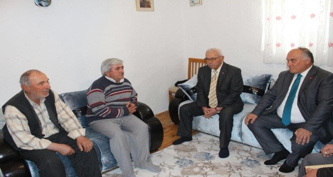 Başkan Şanlı şehit ailelerini ziyaret etti