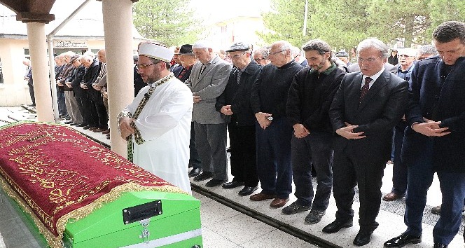 Sabancı Vakfı Mütevelli Heyeti Başkan Yardımcısı Paçacıoğlu toprağa verildi