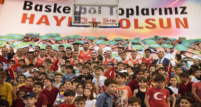 Hidayet Türkoğlu, basketbol topu dağıtım törenine katılacak