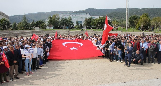 Mustafa Kemal Üniversitesinden Afrin Zaferi yürüyüşü