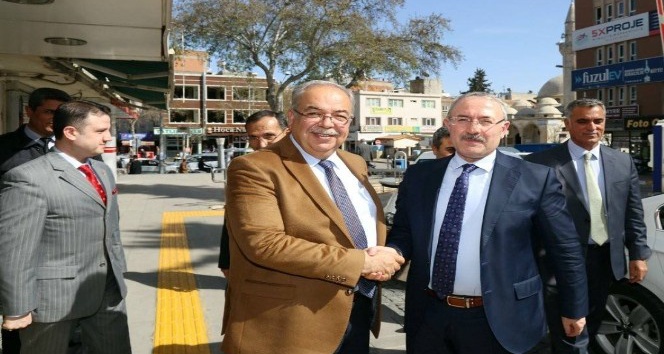 Başkan Yardımcısı Özyolcu belediyenin çalışmalarını inceledi