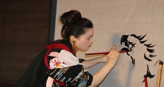 Ünlü Japon sanatçı Sisyu NEVÜ’de canlı performans sergiledi