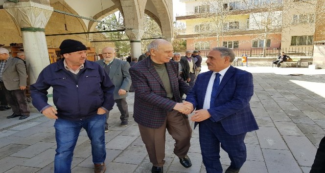 Başkan Özkan’dan Yaşlılara ve Down Sendromlulara Ziyaret