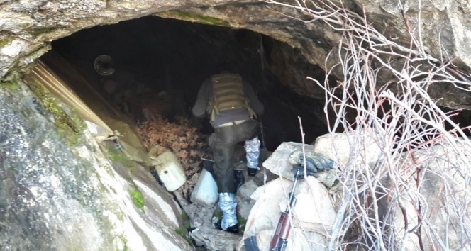 Tunceli&#039;de 6 sığınak, 2 mağara imha edildi