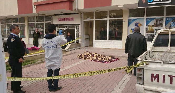 Konya’da 4. kattan düşen kadın hayatını kaybetti