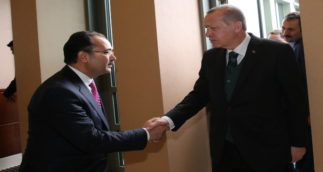 Başkan Cahan, Cumhurbaşkanı Erdoğan’a ve Başbakan Yıldırım’a Uşak’ın selamını iletti