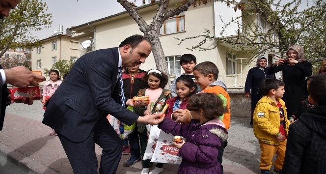 Başkan Altay: “Çocuklar bereketimizi arttırıyor&quot;