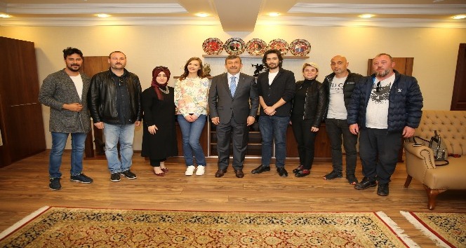 Başkan Karabacak Elif dizisi oyuncularını ağırladı