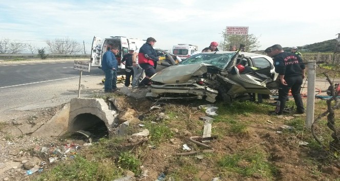 Manisa’daki kazada ağır yaralanan sürücü kurtarılamadı