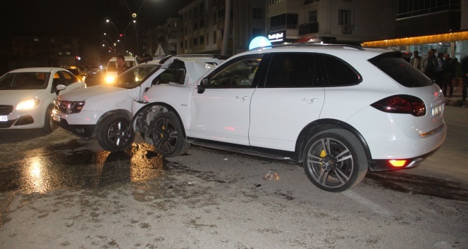 Elazığ’da trafik kazası: 5 yaralı!