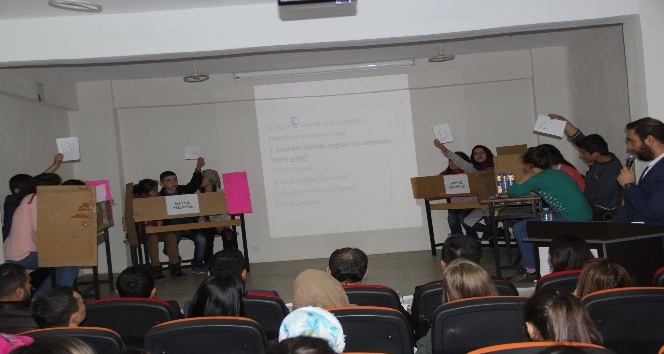 Sason’da okullar arası bilgi yarışması yapıldı
