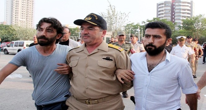 Mersin’deki darbe girişimi davasında 8 kişiye ağırlaştırılmış müebbet verildi