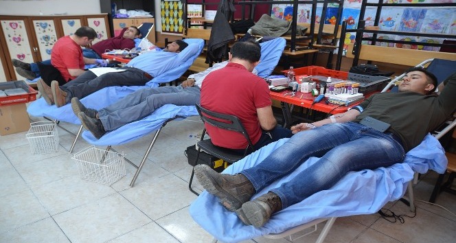 Turgutlu’da mahalleliden kan bağışı duyarlılığı