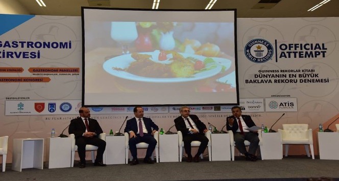 Başkan Yağcı, gastronomi ve turizm konulu panele katıldı