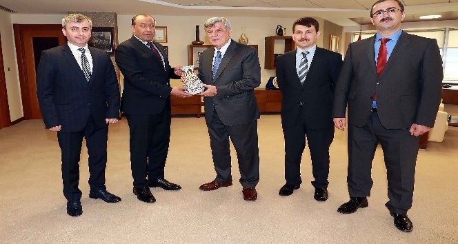 Başkan Karaosmanoğlu, Kişisel Verileri Koruma Kurumu yönetimini ağırladı
