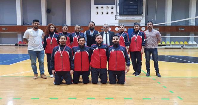 GAÜ Badminton Takımı&#039;ndan üst üste 8. şampiyonluk