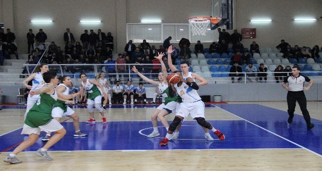 Bilyoner.com Kadınlar Basketbol Ligi: Elazığ İl Özel İdare: 63 - Urla Belediyesi: 60