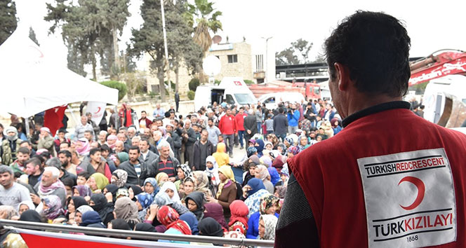 Türk Kızılayı Afrin’de yüzleri güldürmeye devam ediyor