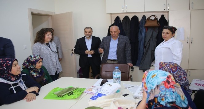 Başkan Çalışkan, hanımlar lokalini gezdi