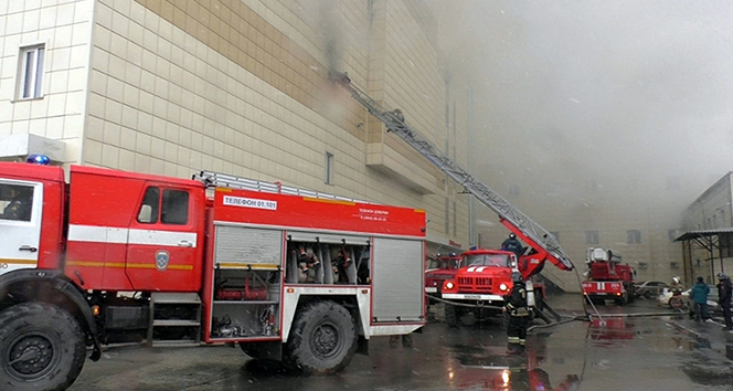Rusya&#039;daki AVM yangınında bilanço ağırlaşıyor: En az 37 ölü