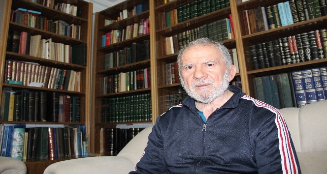 Cumhurbaşkanı Erdoğan’ın 45 yıllık ders kitabı tesadüfen ortaya çıktı