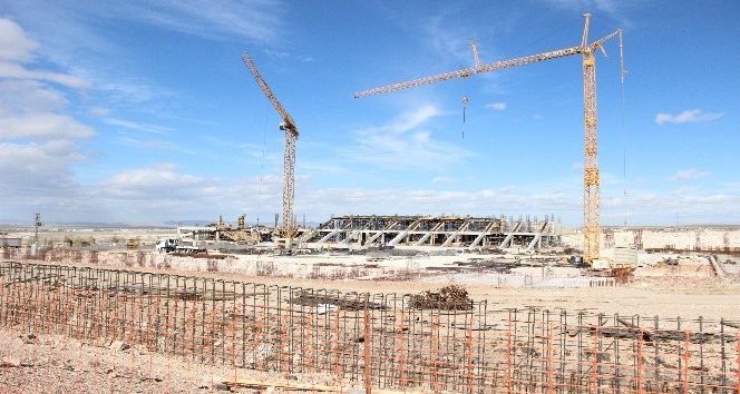 Karaman’ın UEFA standartlarındaki yeni stadyumunda tribünler ortaya çıktı