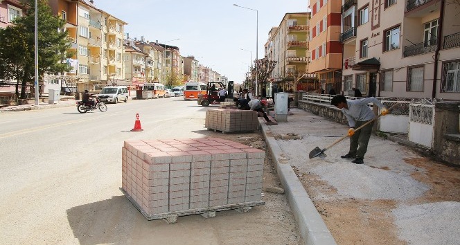 Karaman Belediyesinden kaldırım çalışmaları