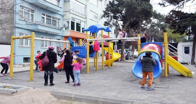 &quot;Çocuk parklarına kamera konulsun&quot; kampanyasına Sinoplu vatandaşlardan destek