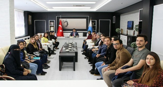 Öğrenci Topluluğundan Rektör Karacoşkun’a ziyaret