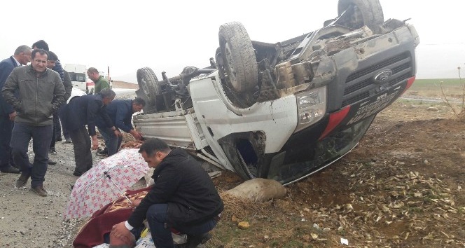 Başkale’de trafik kazası 1 ağır 2 yaralı