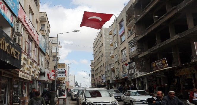 Türk ve Suriyeli vatandaşlardan Zeytin Dalı Harekatına destekler sürüyor
