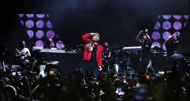 Megastar Tarkan, Almanya’yı salladı