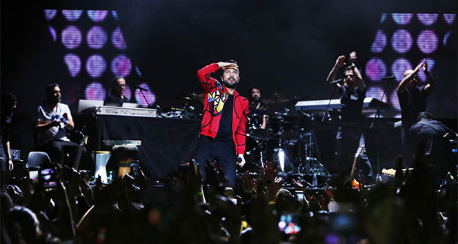 Megastar Tarkan, Almanya’yı salladı